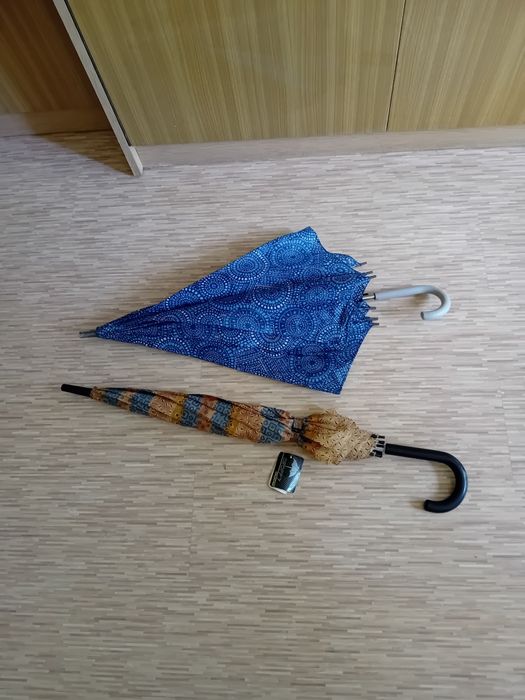 Parasolki dwie długie.