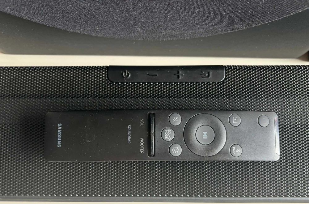Soundbar Samsung Q60T + satelity SWA-8500S