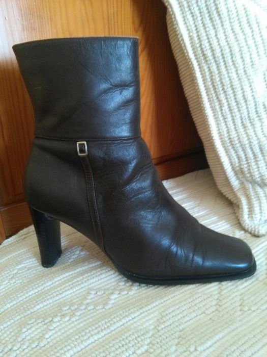 Botas de senhora BAIXA de PREÇO