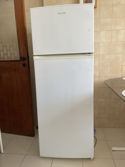 Frigorifico tamanho medio em otimo estado