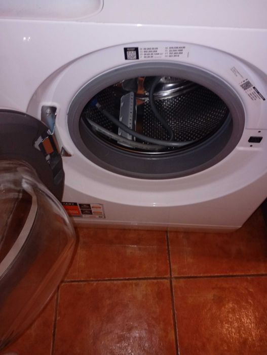 Frigorífico Qilive Q6627 + Máquina de lavar roupa Indesit IM 762