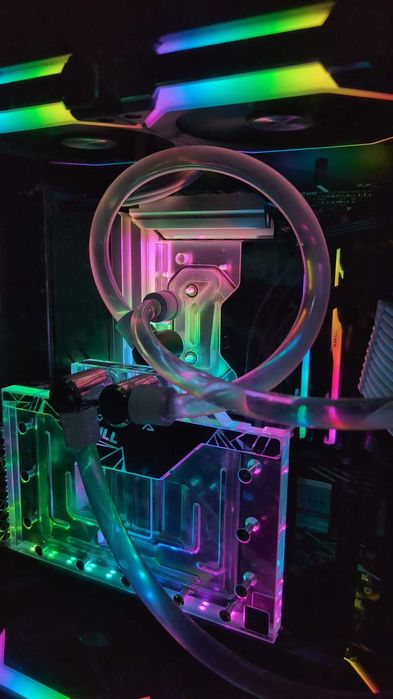 PC NVIDIA 4090 com custom loop