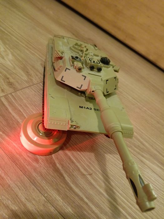 COŁG M1 A2 SEP zdalnie sterowany.