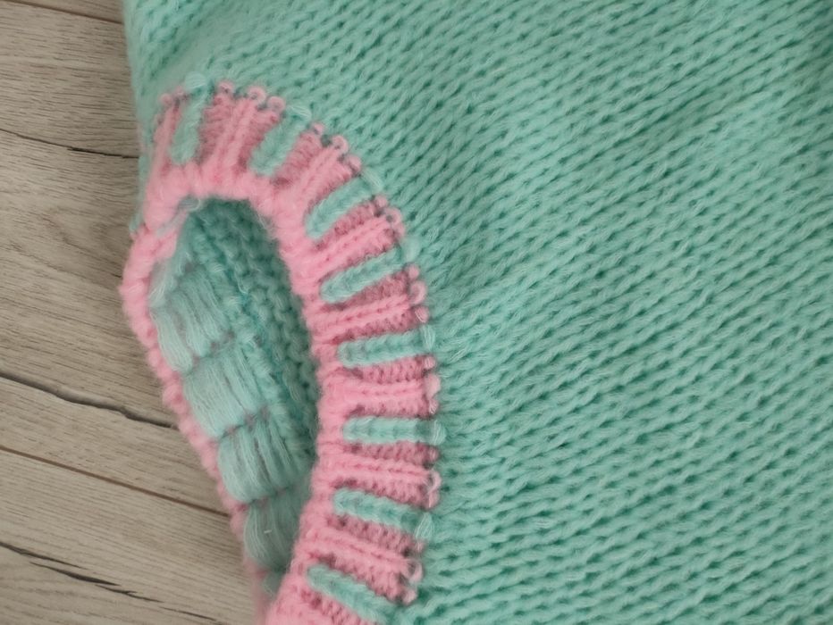 Sweter z krótkim rękawem