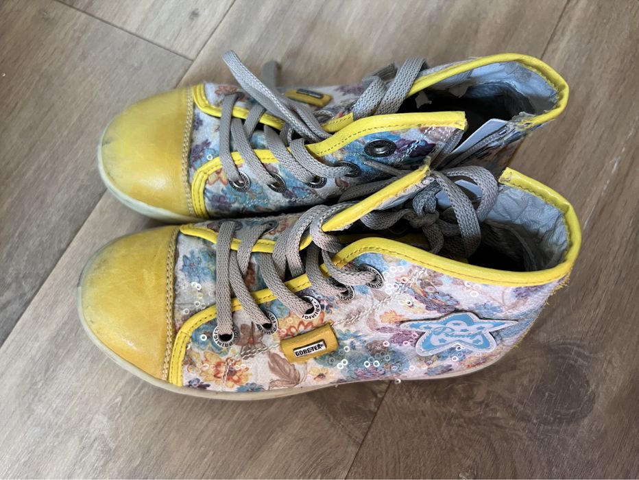 Buty firmy primigi cekiny 30