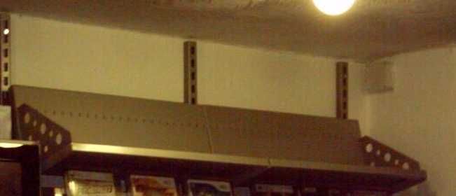 Conjunto de 14 Prateleiras metálicas com cremalheiras