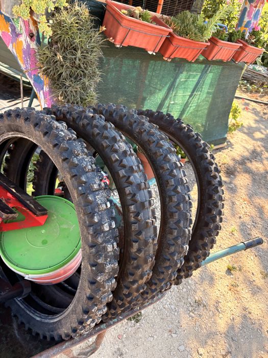 Pneus frente motocross