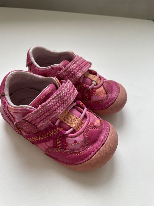 Кожаные кроссовки