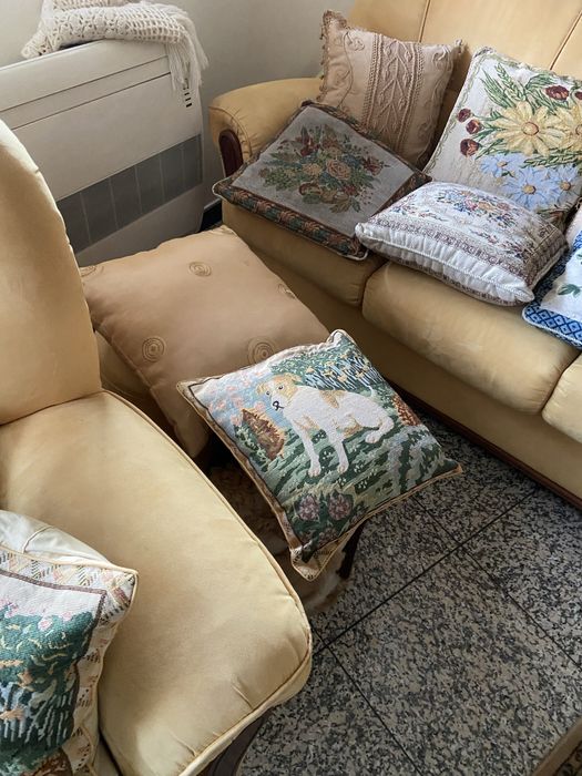 Varios moveis para desocupar