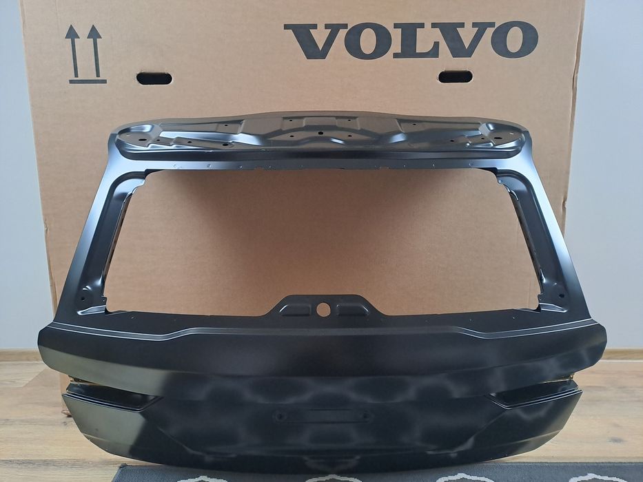 Nowa klapa bagażnika Volvo V60 II