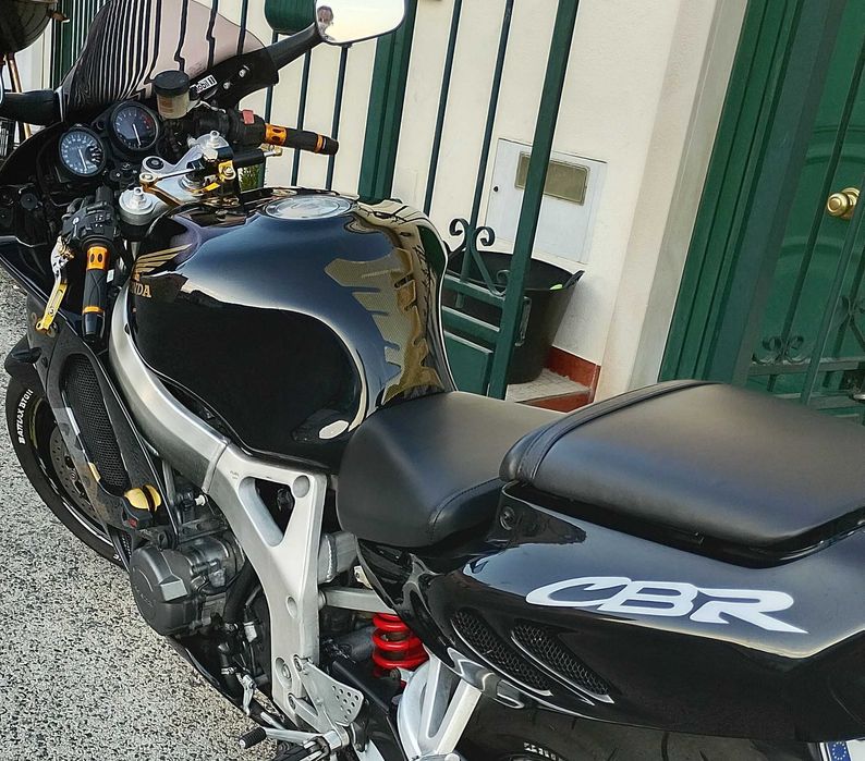 Vendo Honda cbr 900rr