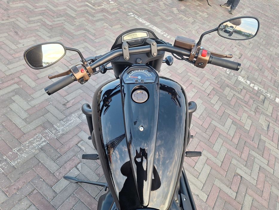 Продам мотоцикл Suzuki Boulevard M109R