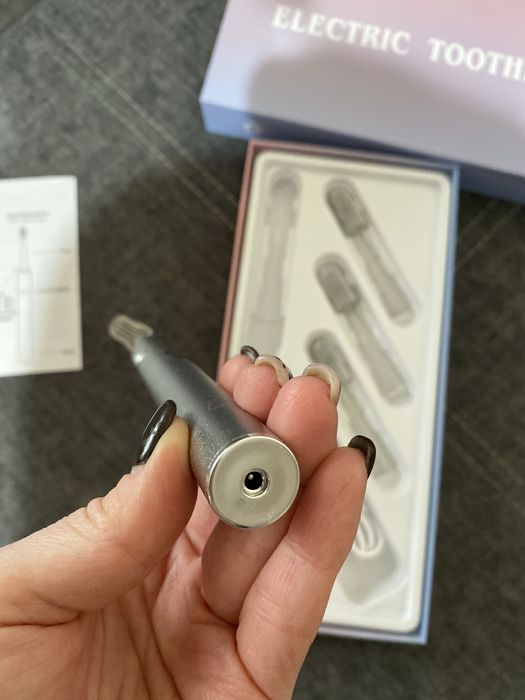 Акція!! Ультразвукова електрична зубна щітка