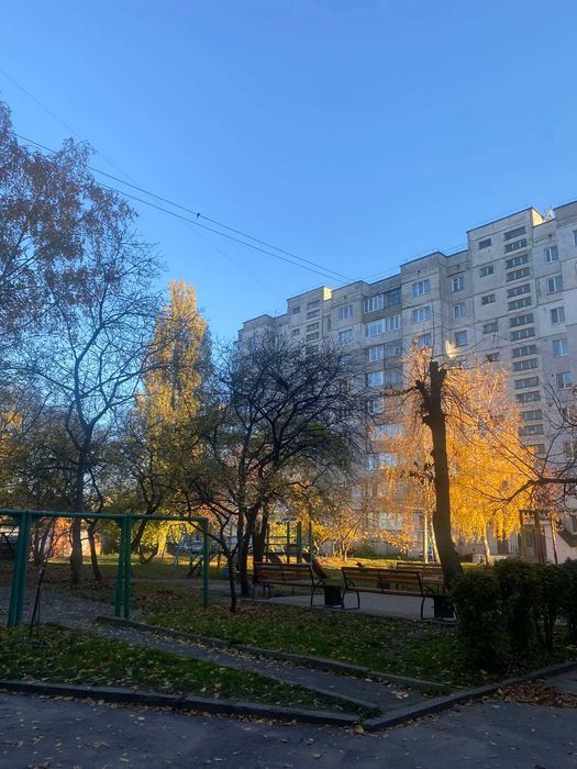 1 кімнатна квартира в будинку нового планування з косметичним ремонтом