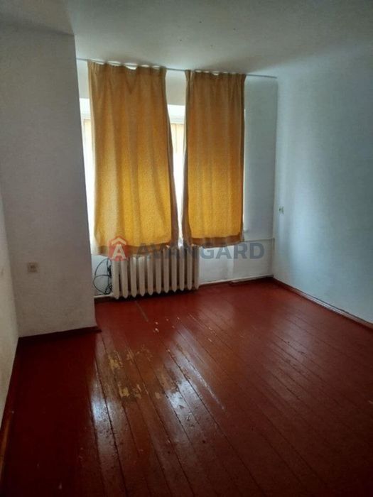 Продаж 2 кім квартири Почтова 163