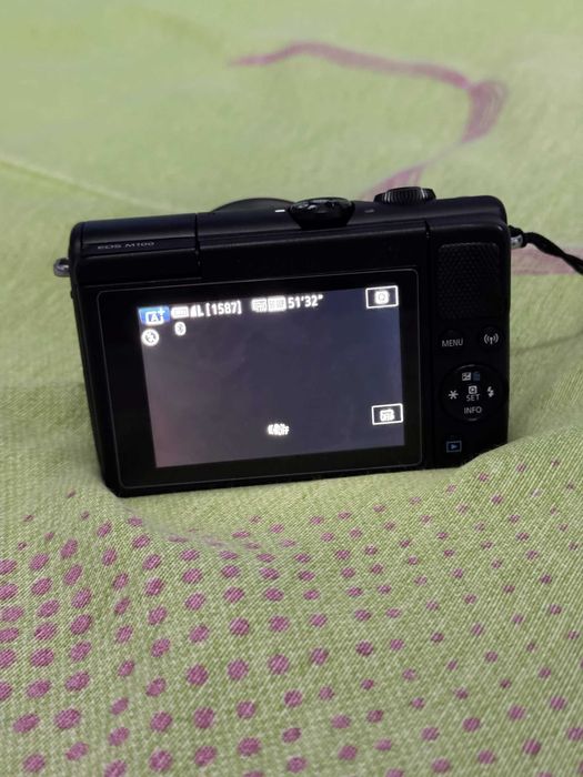 Canon m100 + Canon EF-M 22mm f/2 + EF-M 15-45mm f/3.5-6.3