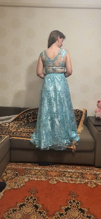 Продам вечірню   сукню