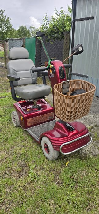 Wózek elektryczny z koszykiem