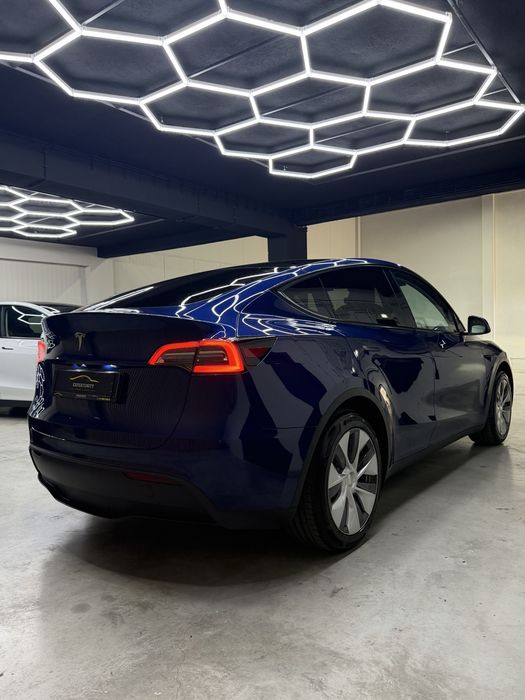 Tesla Model Y SR Plus