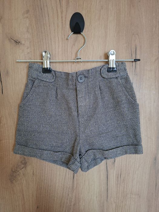 Spodenki H&M ze złotą nitką.