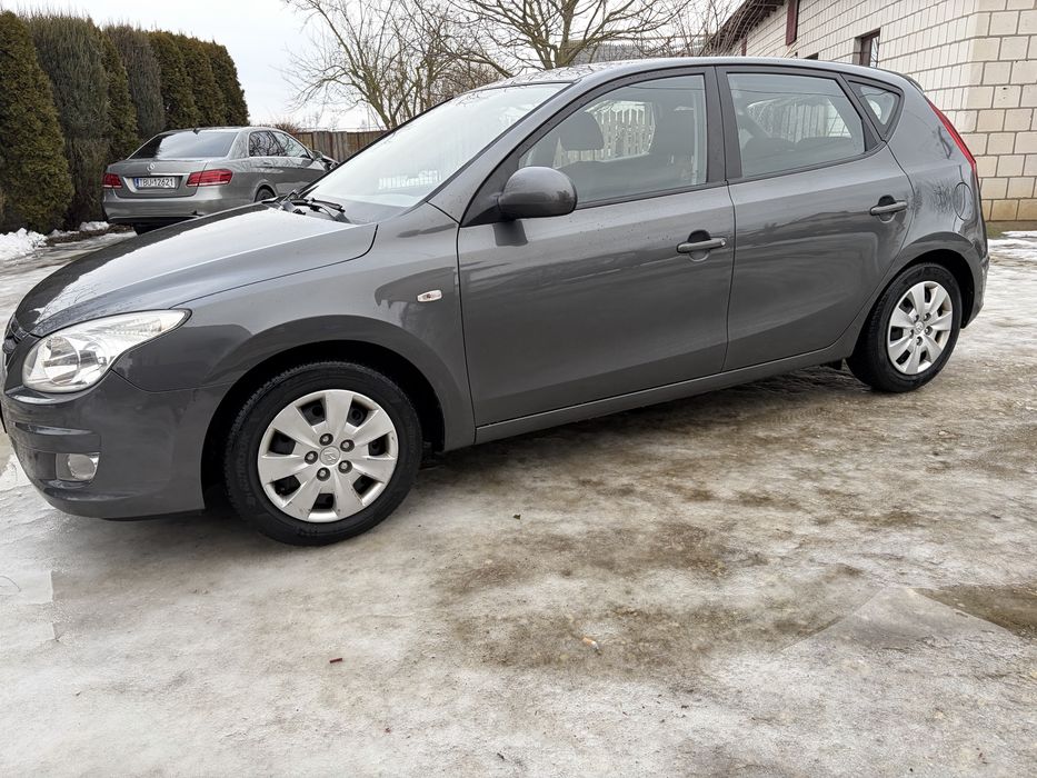 Hyundai i30 grafitowy 1.4 benzyna