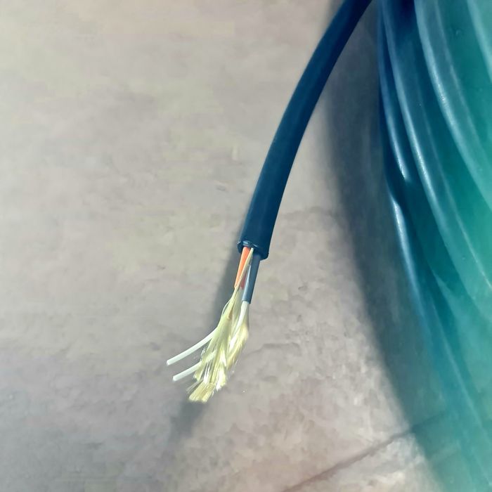 Światłowód światłowodowy kabel