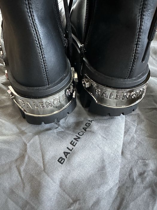Balenciaga Strike Boot – Ekskluzywne buty w stylu industrialnym