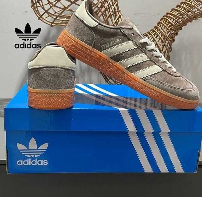 Handball Spezial 44