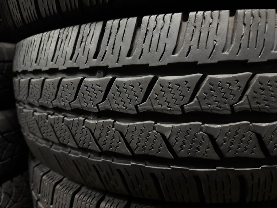 шини б.у зима 205/75 R16C Continental Van Contact Winter склад шин