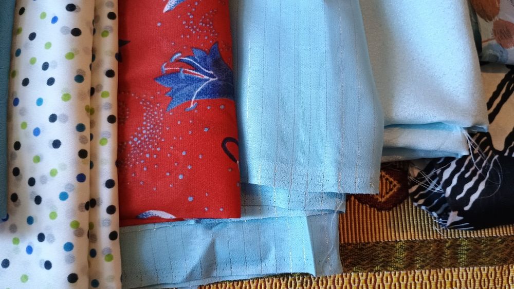 Отрезы ткани разные новые