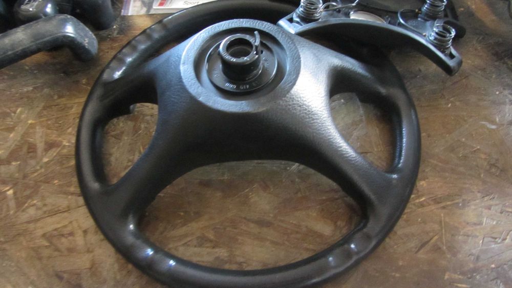 Руль Audi 80 B4.