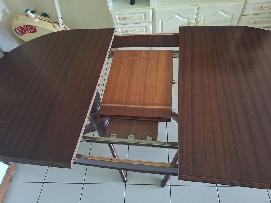 Vendo mesa nova pouco usada