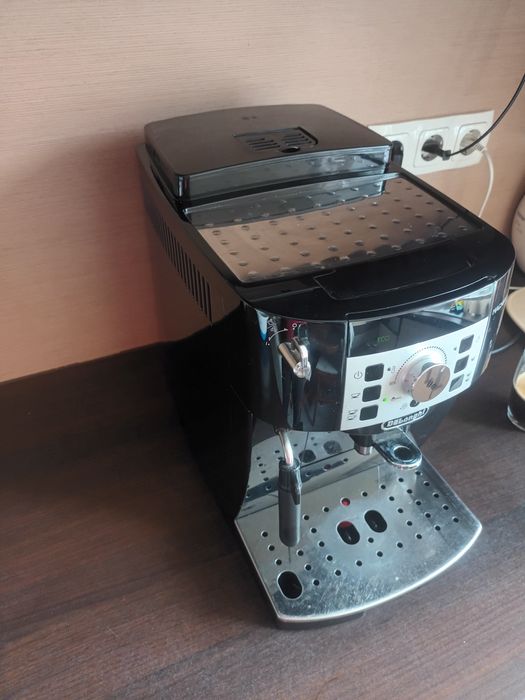 Ekspres do kawy  delonghi magnifica s