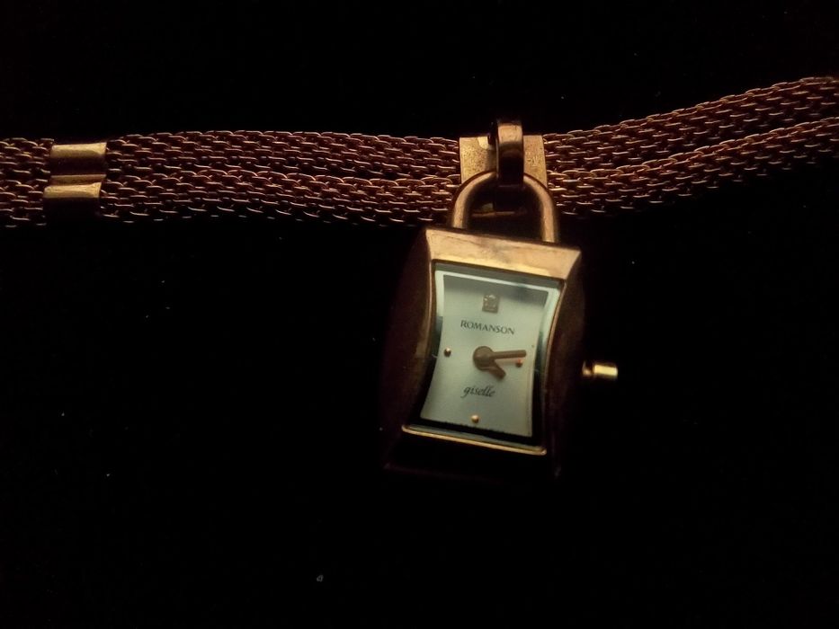 Швейцарскчасы ROMANSON glselle с камнем