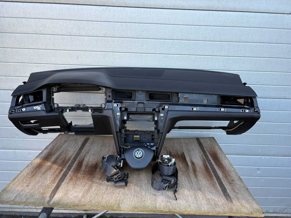 VW Passat B8 kokpit deska airbag pasy zestaw oryginał konsola