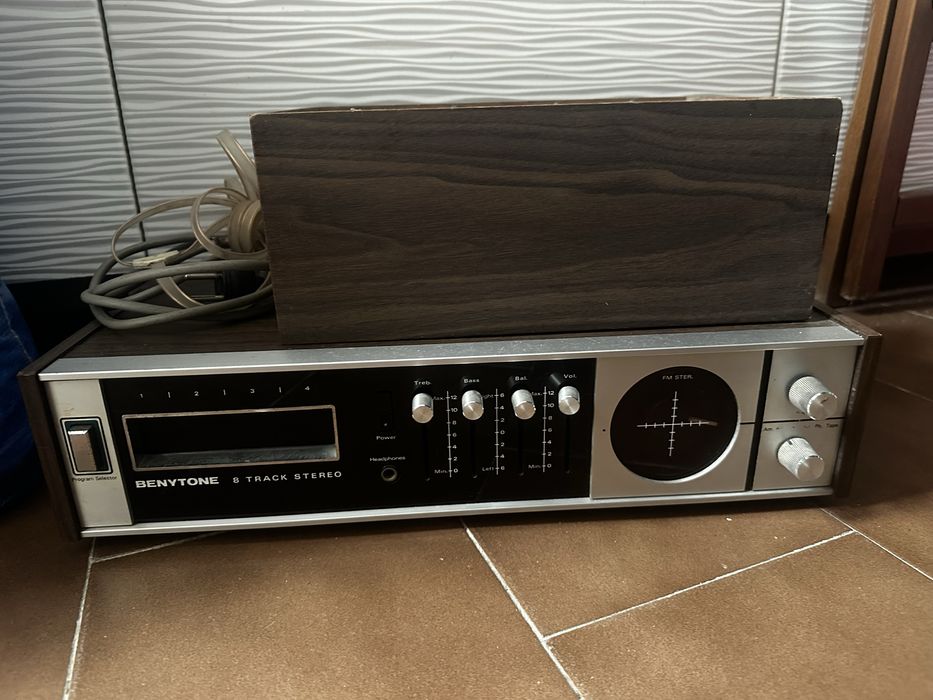 Radio antigo impecavel
