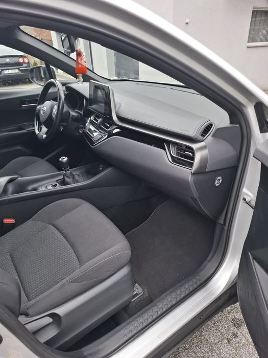Toyota CHR 2017 65000 przebiegu