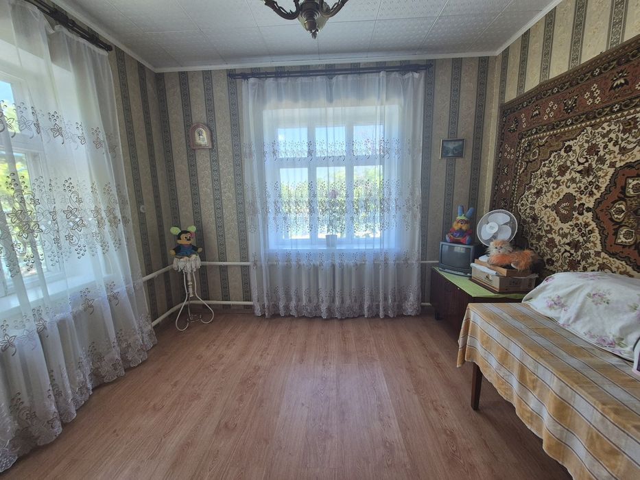 Продам капитальный дом Великодолинское центр города