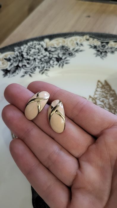 Kolczyki różowo złote z emalia vintage 80/90's
