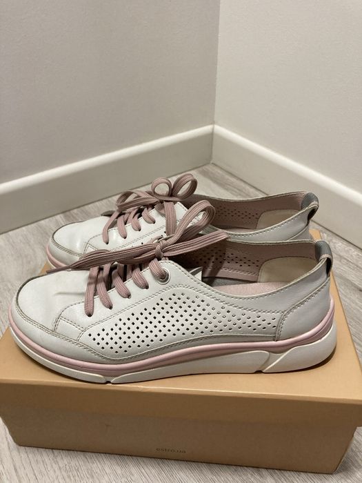 Літні жіночі мокасіни