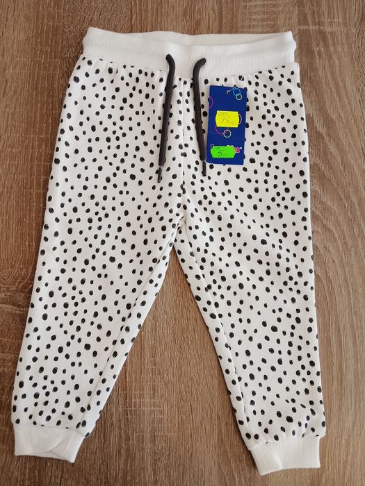 Spodnie dla dziewczynki r.74/80