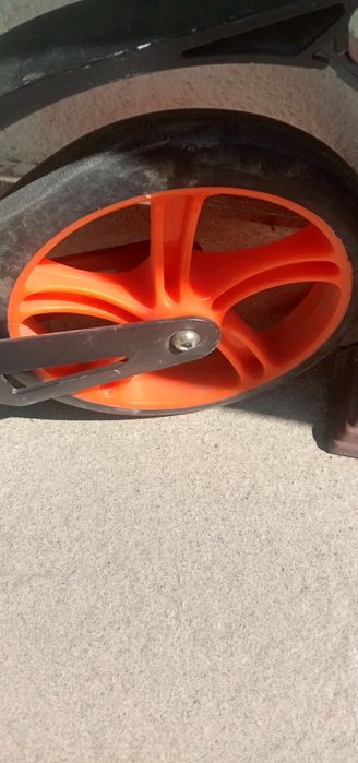 Продам самокат б/у.