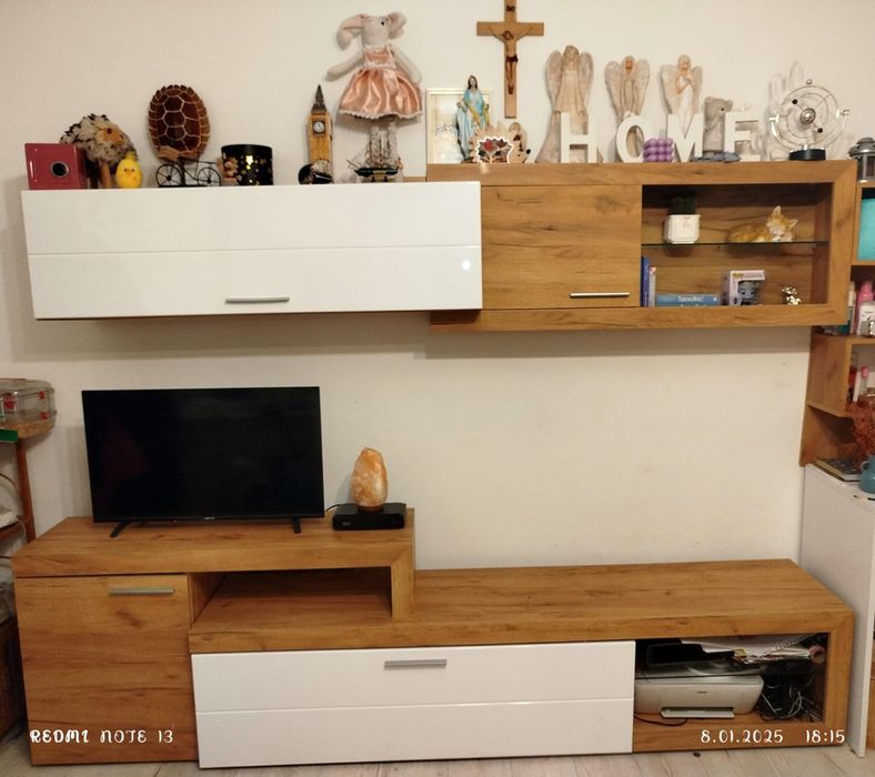 Meblościanka biały połysk z drewnem