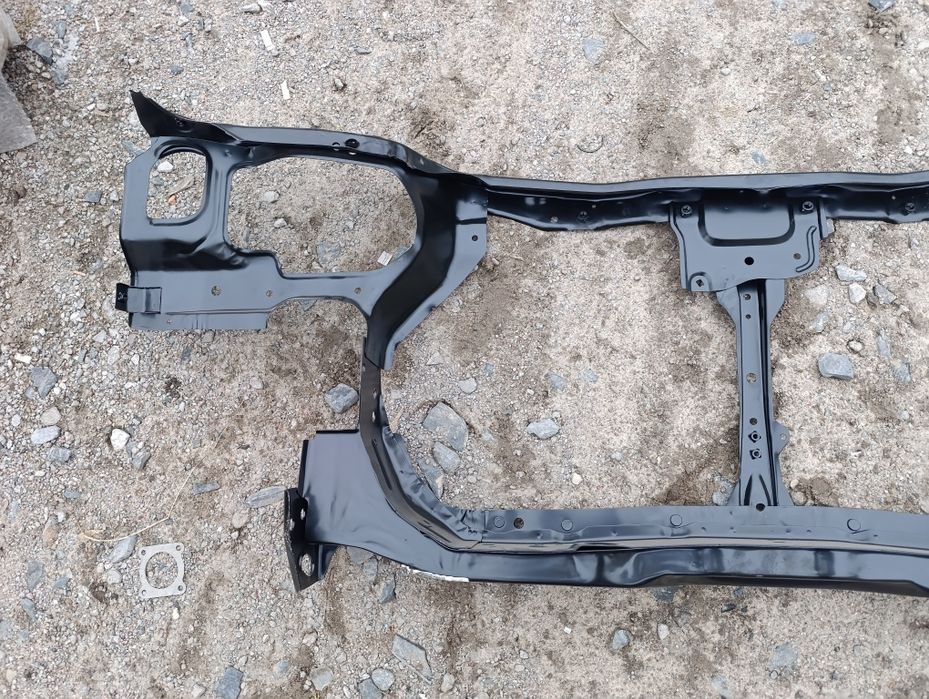 Панель передняя телевизор Nissan Almera N16 2000-2006 Новая.