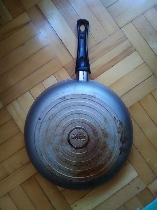 Сковородка б/у..