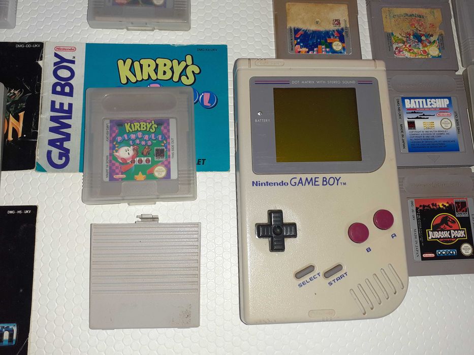 Nintendo Game Boy Classic com 43 Jogos (Tetris, Super Mario Land, etc)