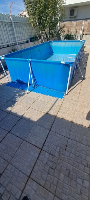 Piscina bestway e acessórios.