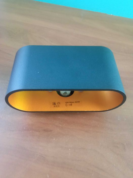 Продам на стінну лампу