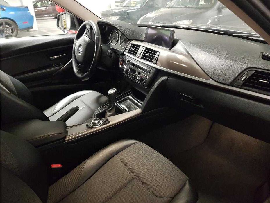 2013 BMW 318d Sedan bezwypadkowy ASO
