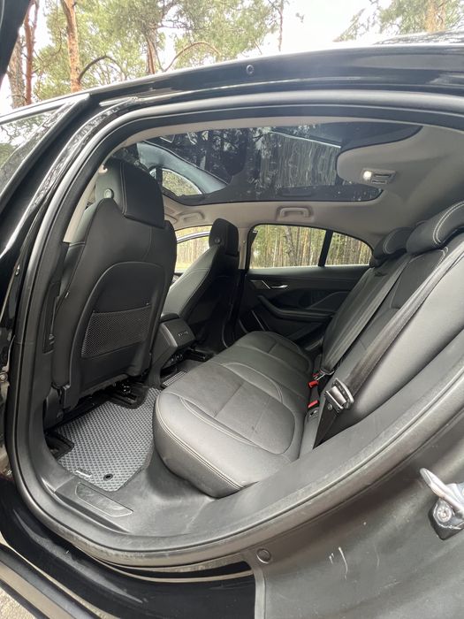 Оренда авто електро  Jaguar  i-pace